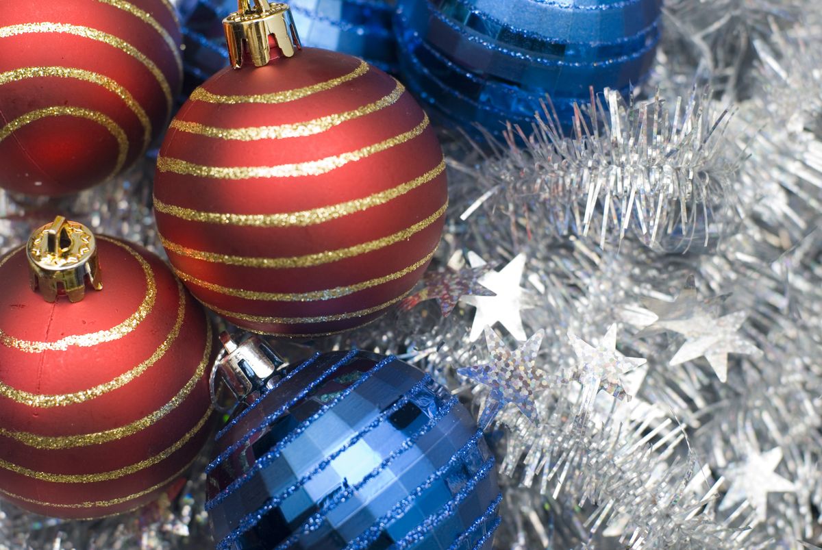 Top Whiskey-Themed Holiday Decorations to Celebrate the Spirits of the Season