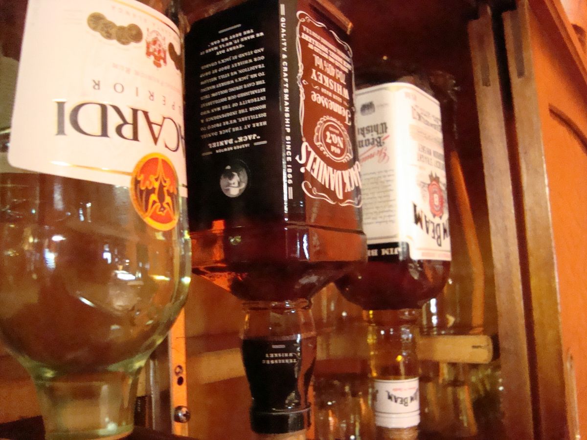 Toast to Love: The Best Scotches to Savor this Valentine's Day